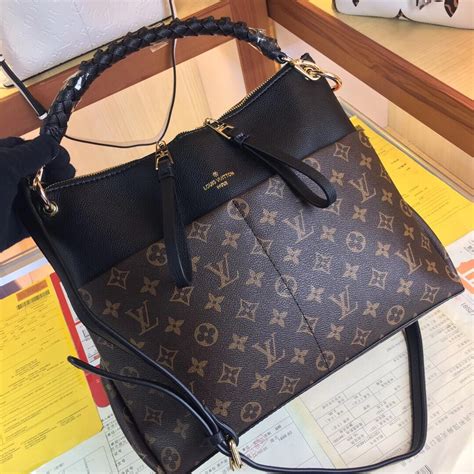 louis vuitton handbags under 1000|louis vuitton lowest price bag.